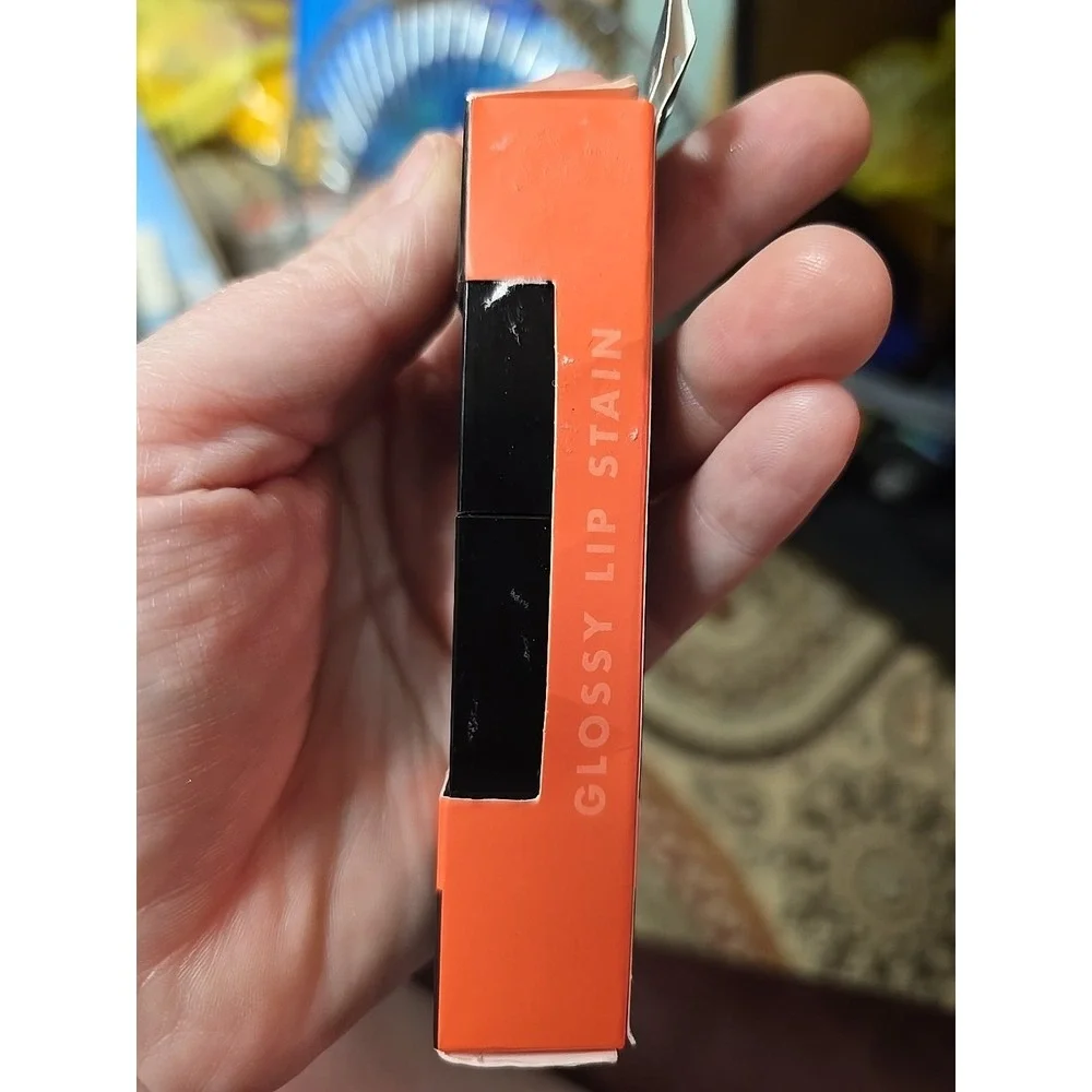e.l.f Glossy Lip Stain In 81687 Coral Cutie 0.1 fl oz New In Box Has Slight Dam.